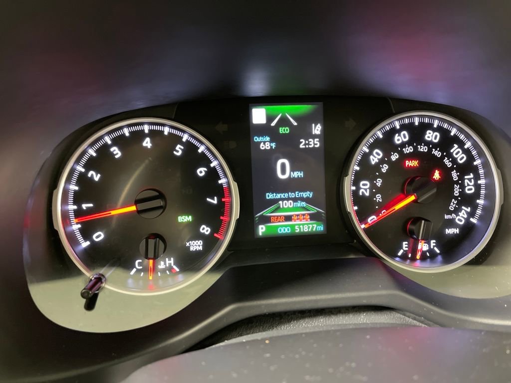 Used 2021 Toyota RAV4 XLE Premium image 18