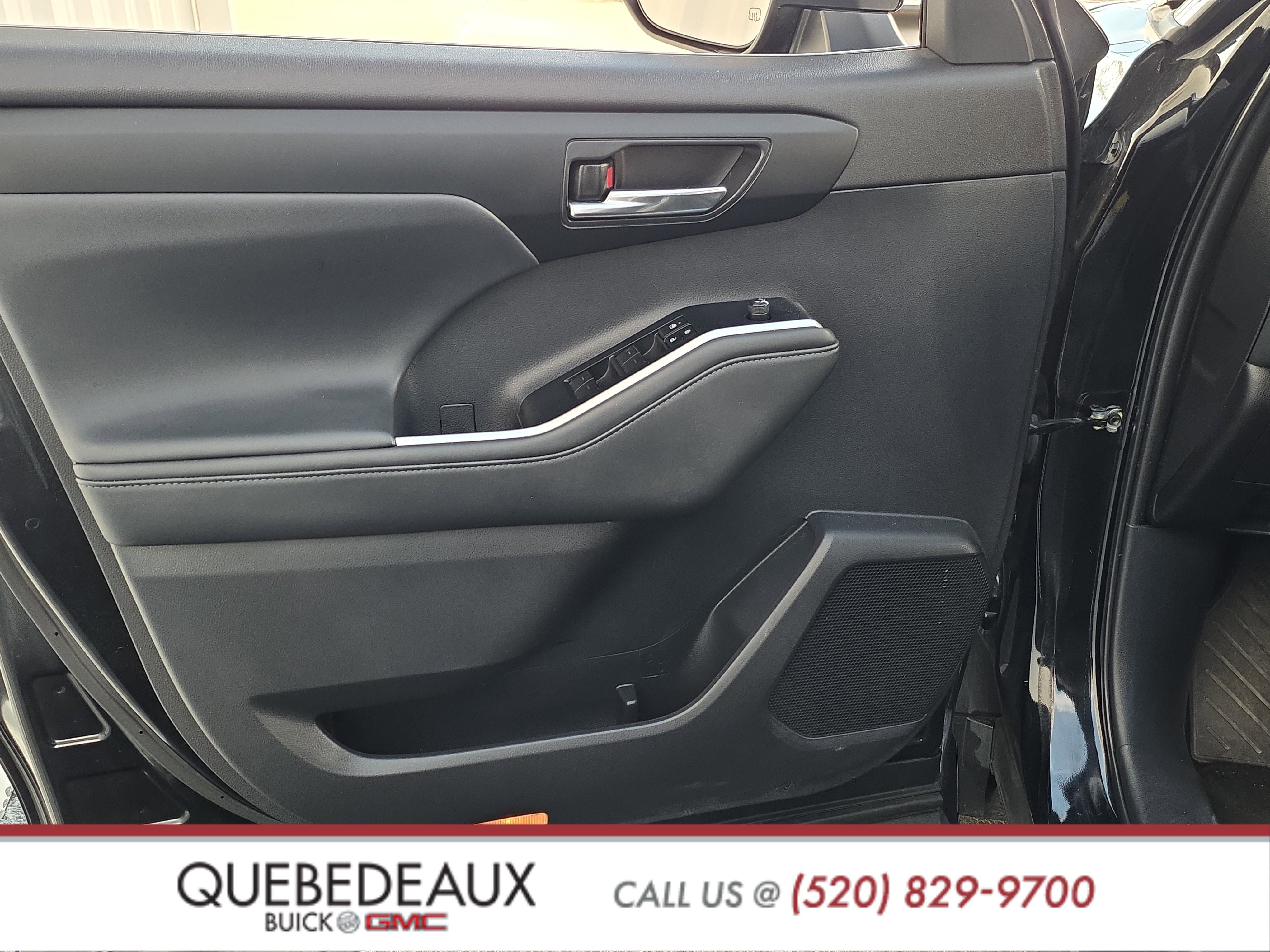 Used 2022 Toyota Highlander XLE image 12