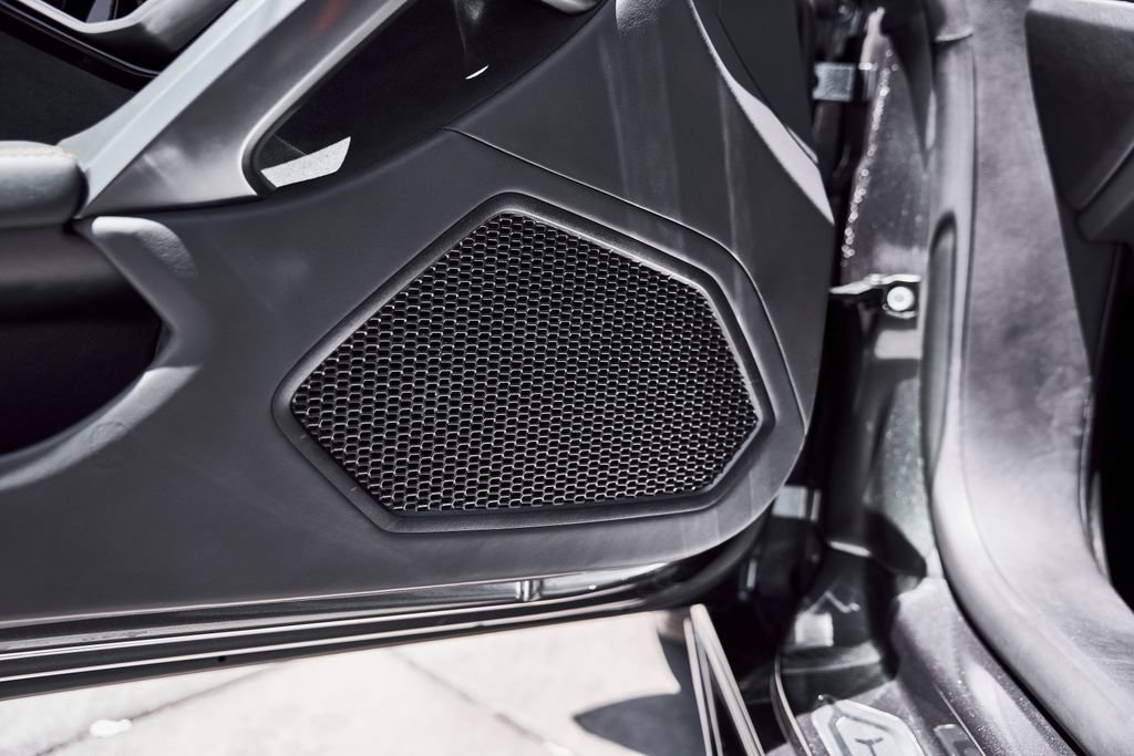 Used 2021 Lamborghini Huracan EVO RWD image 38