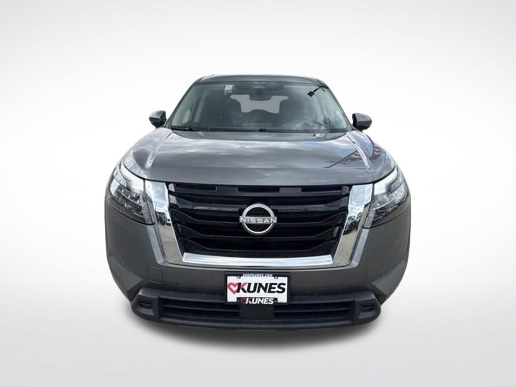Used 2025 Nissan Pathfinder SV AWD/4WD image 8