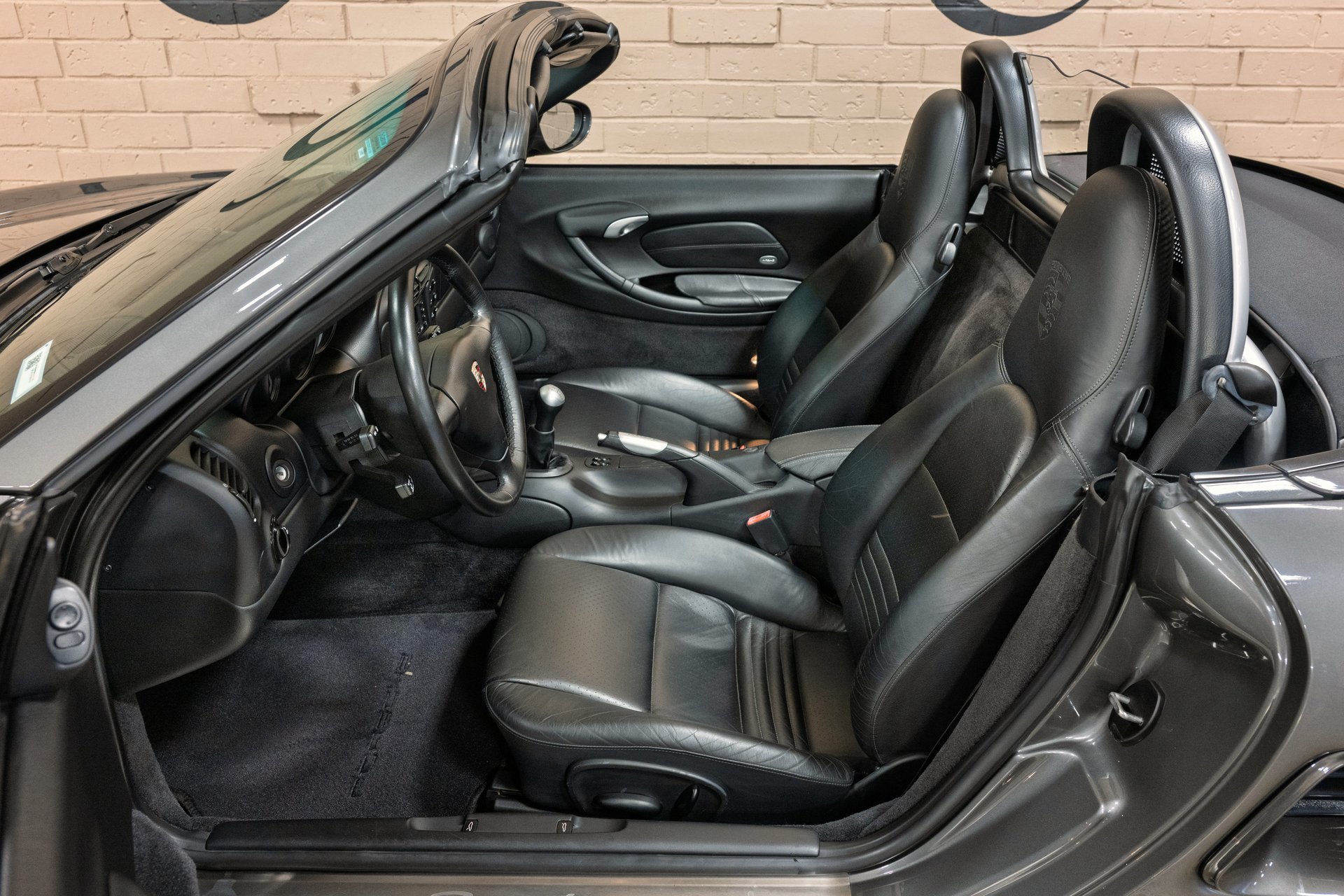Used 2001 Porsche Boxster RWD image 15