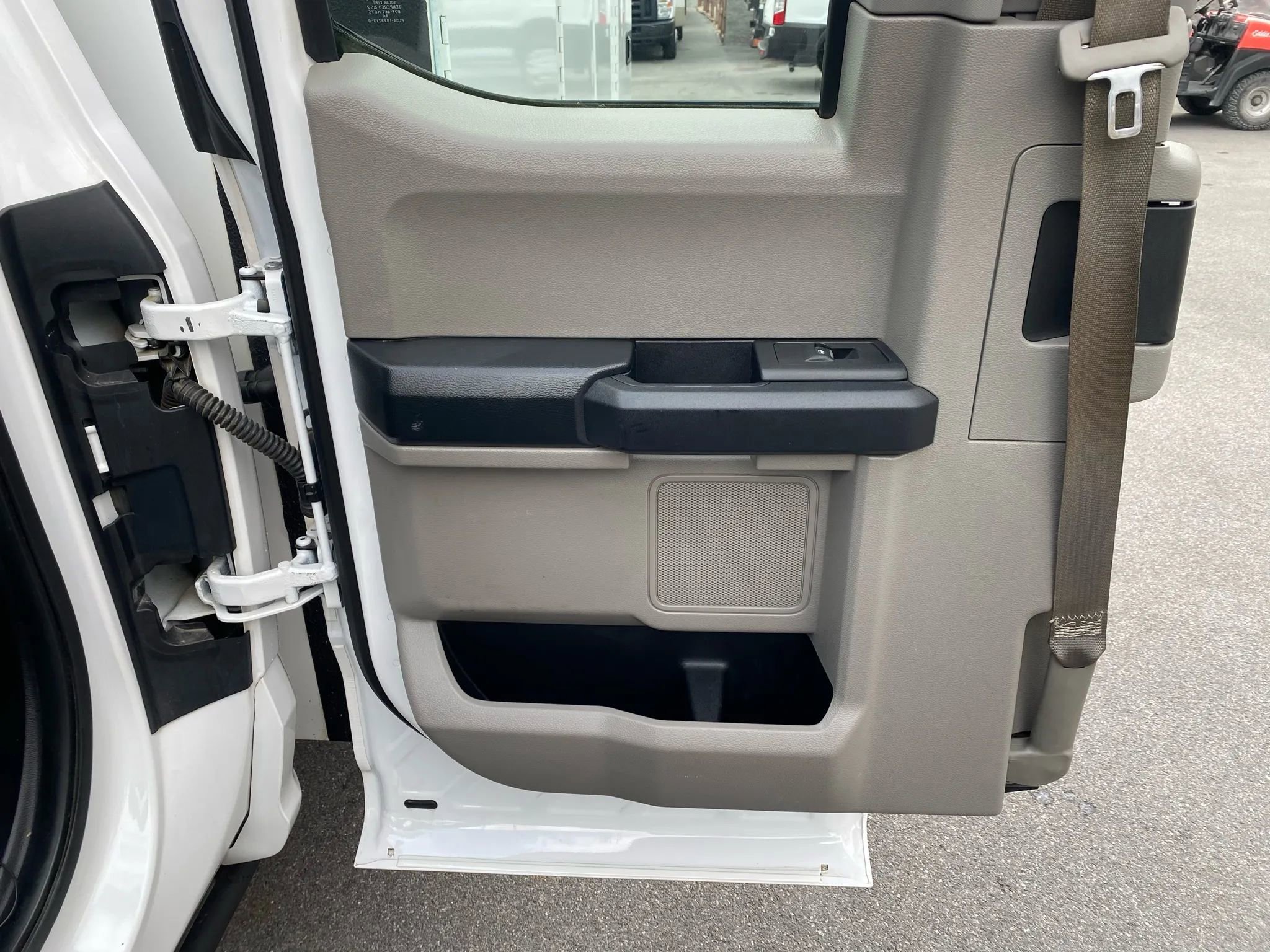 Used 2018 Ford F450 XL w/ Power Equipment Group image 25