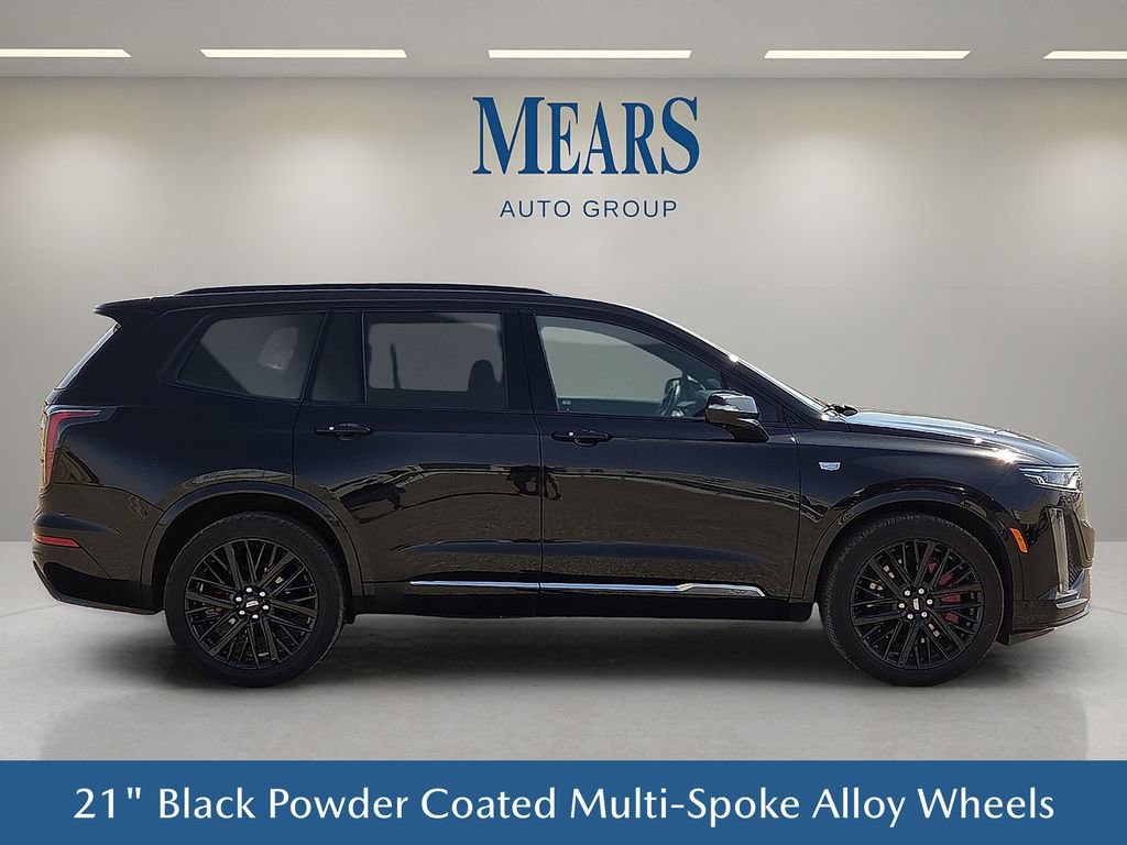 Used 2024 Cadillac XT6 Sport w/ Platinum Package image 7