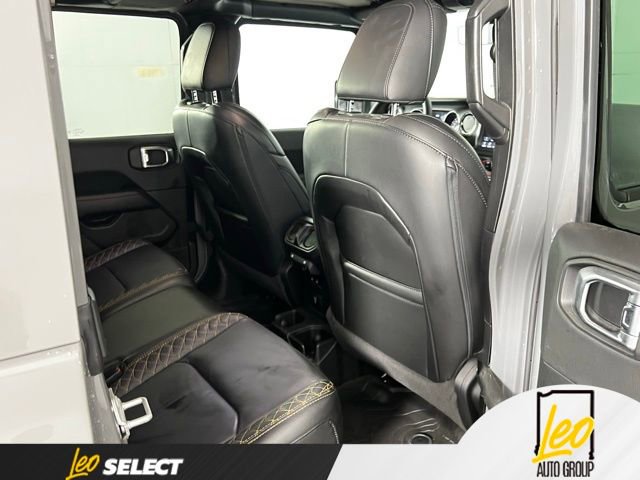 Used 2023 Jeep Gladiator Overland AWD/4WD image 13