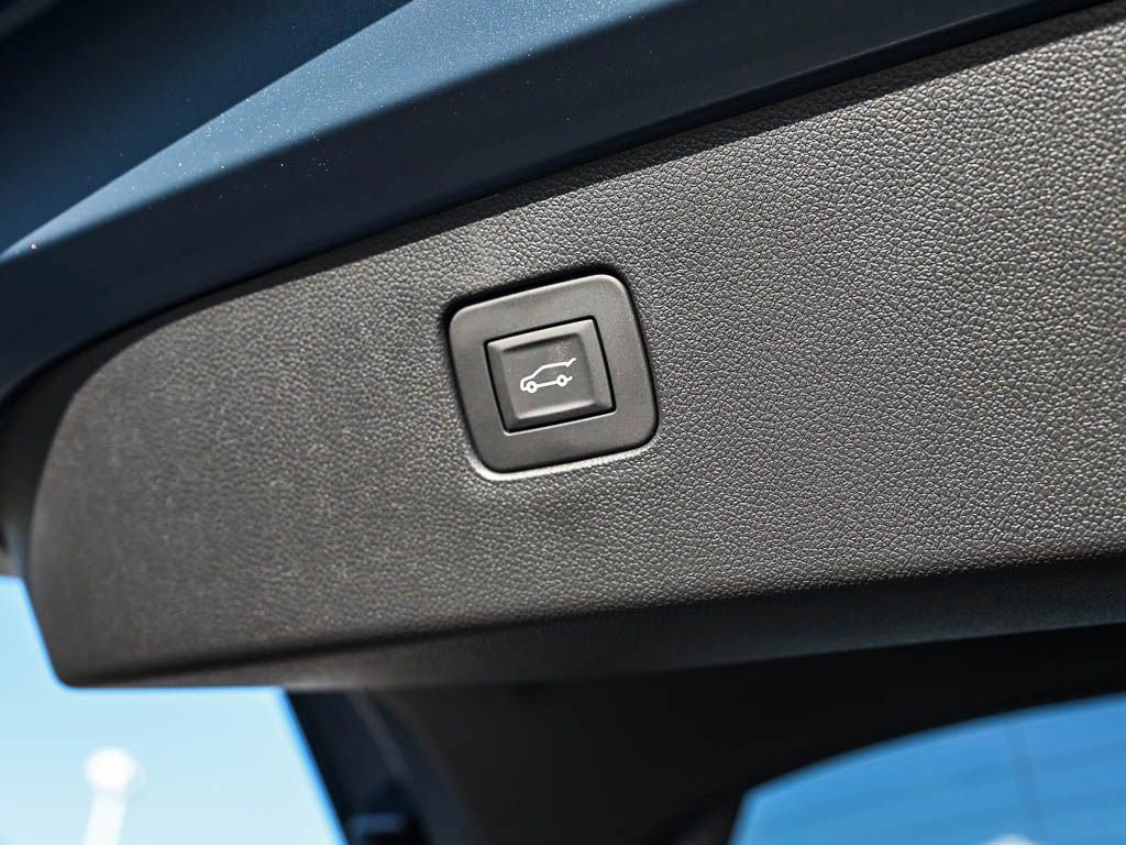 New 2026 Buick Envista Sport Touring w/ Convenience I Package FWD image 9