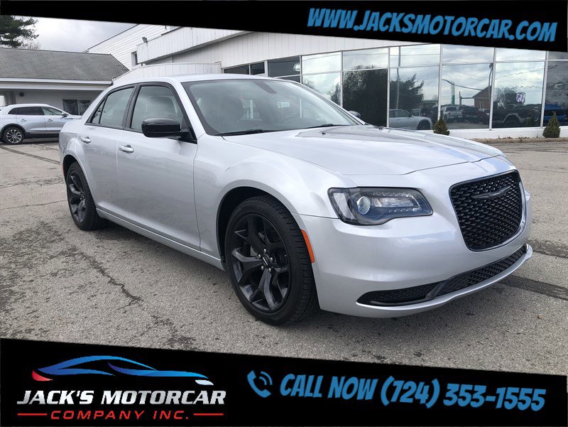 Used 2022 Chrysler 300 Touring w/ Sport Appearance Package image 1