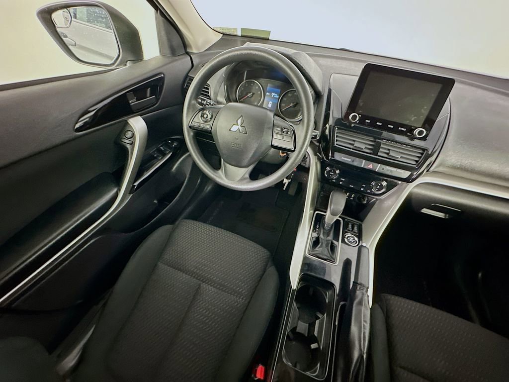 Used 2023 Mitsubishi Eclipse Cross LE AWD/4WD image 9