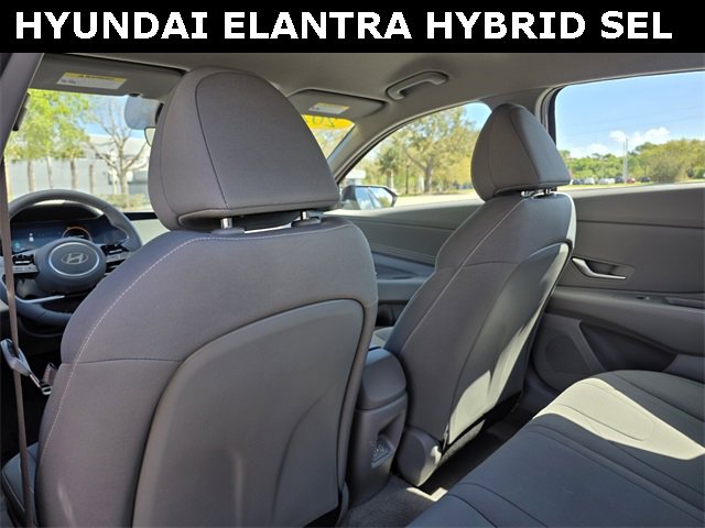 Used 2025 Hyundai Elantra SEL image 18