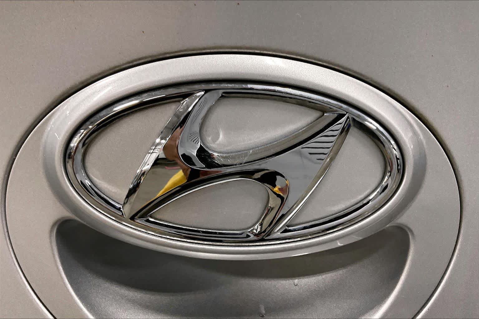 Used 2015 Hyundai Accent GS FWD image 10