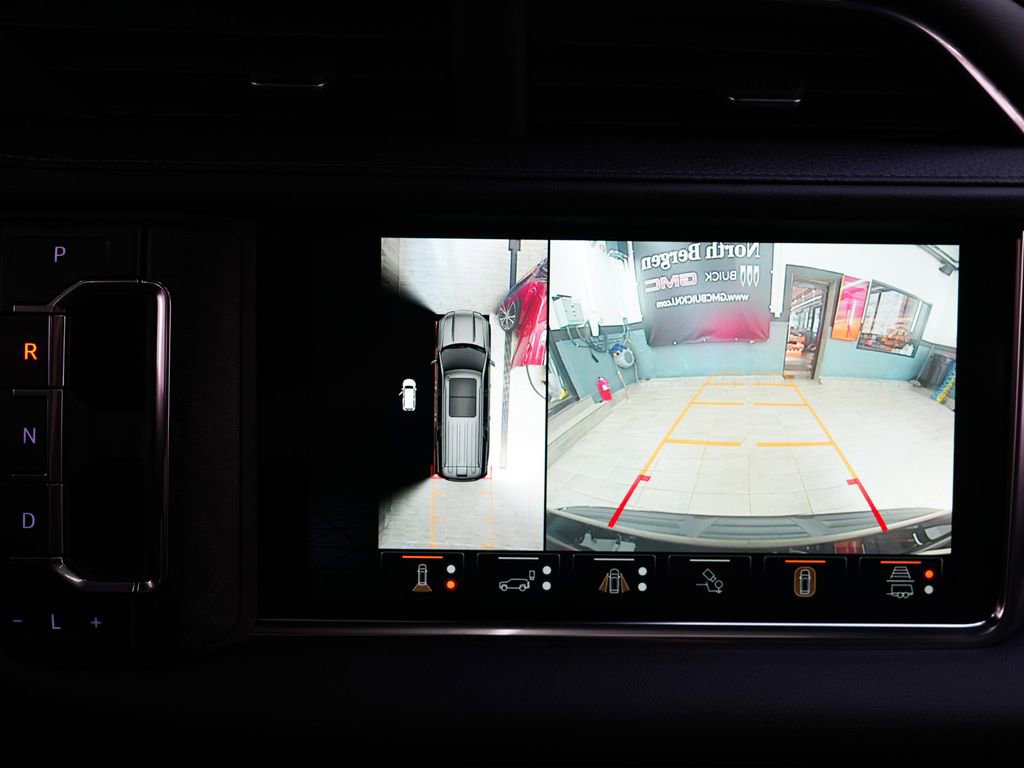 Used 2023 GMC Yukon Denali image 18