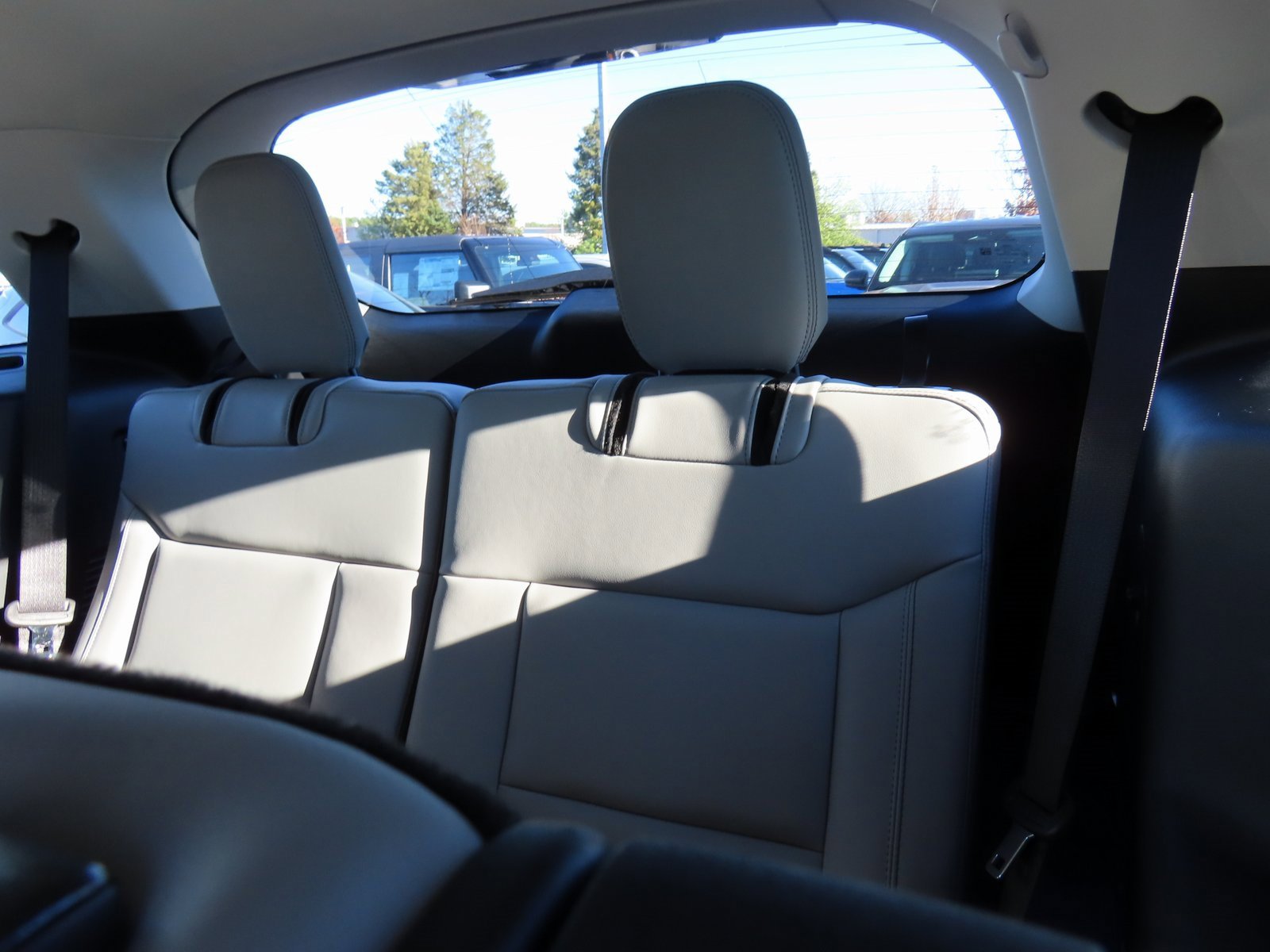 New 2026 Ford Explorer Active w/ Active Comfort Package image 15