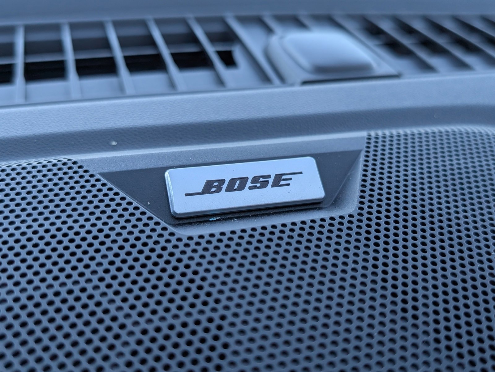 Used 2026 Chevrolet Colorado ZR2 w/ Technology Package image 19