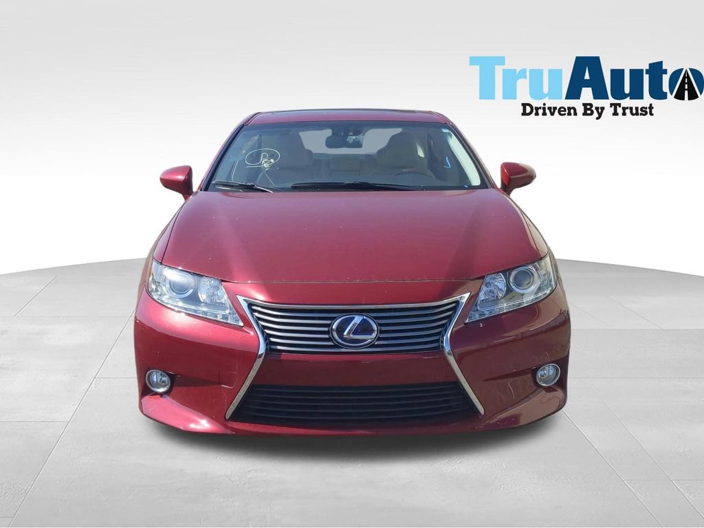 Used 2013 Lexus ES 300h w/ Luxury Pkg FWD image 2