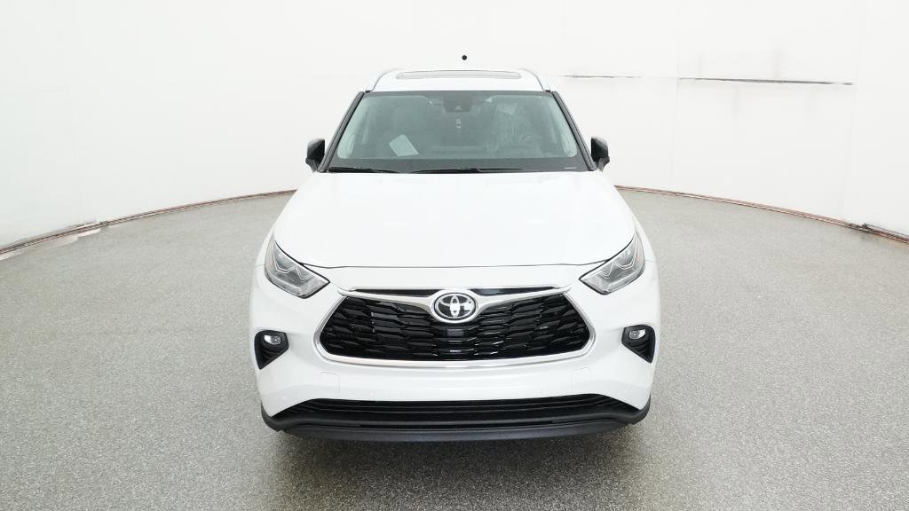 New 2025 Toyota Highlander Limited image 2