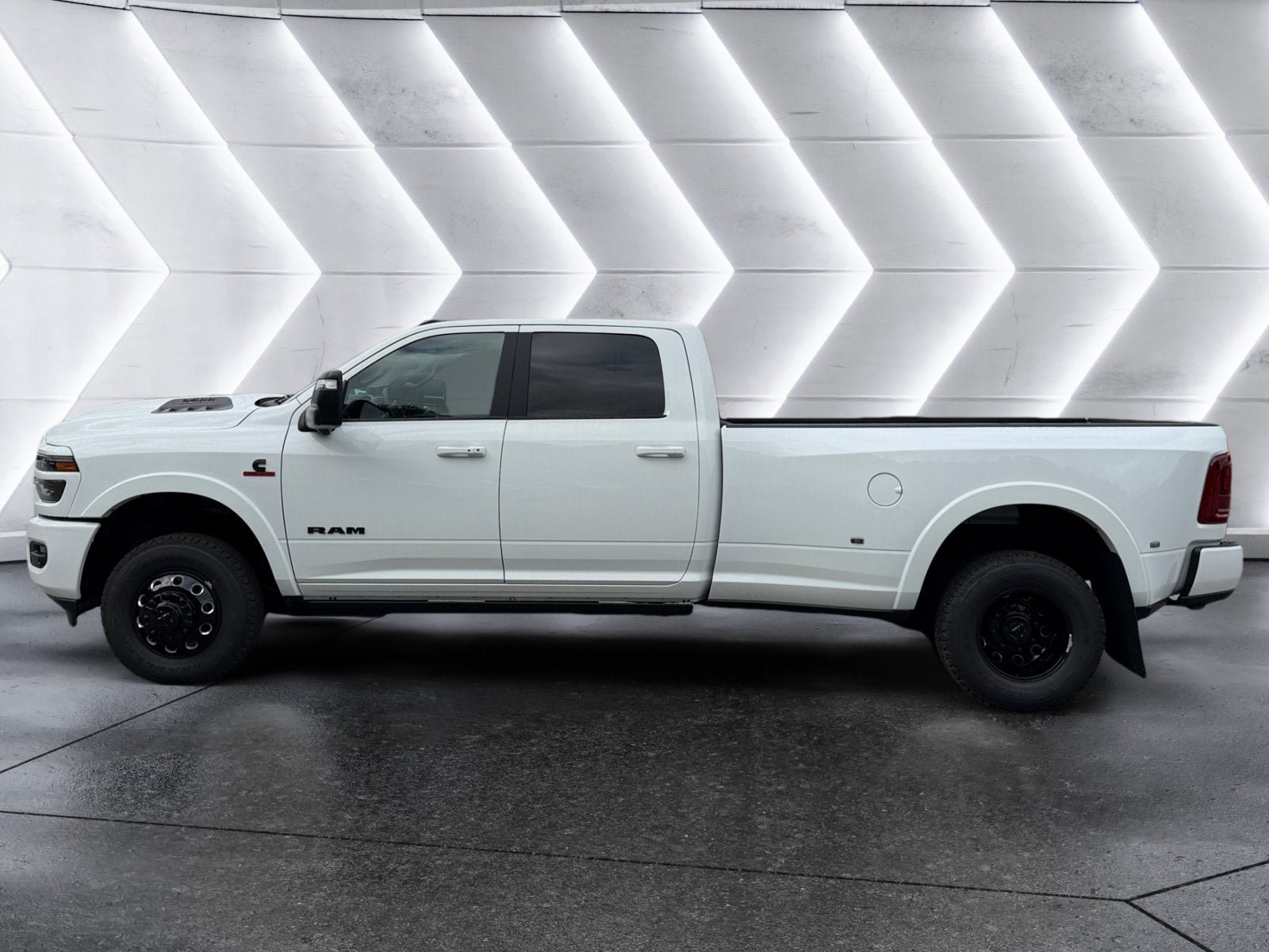 New 2026 RAM 3500 Limited AWD/4WD image 2