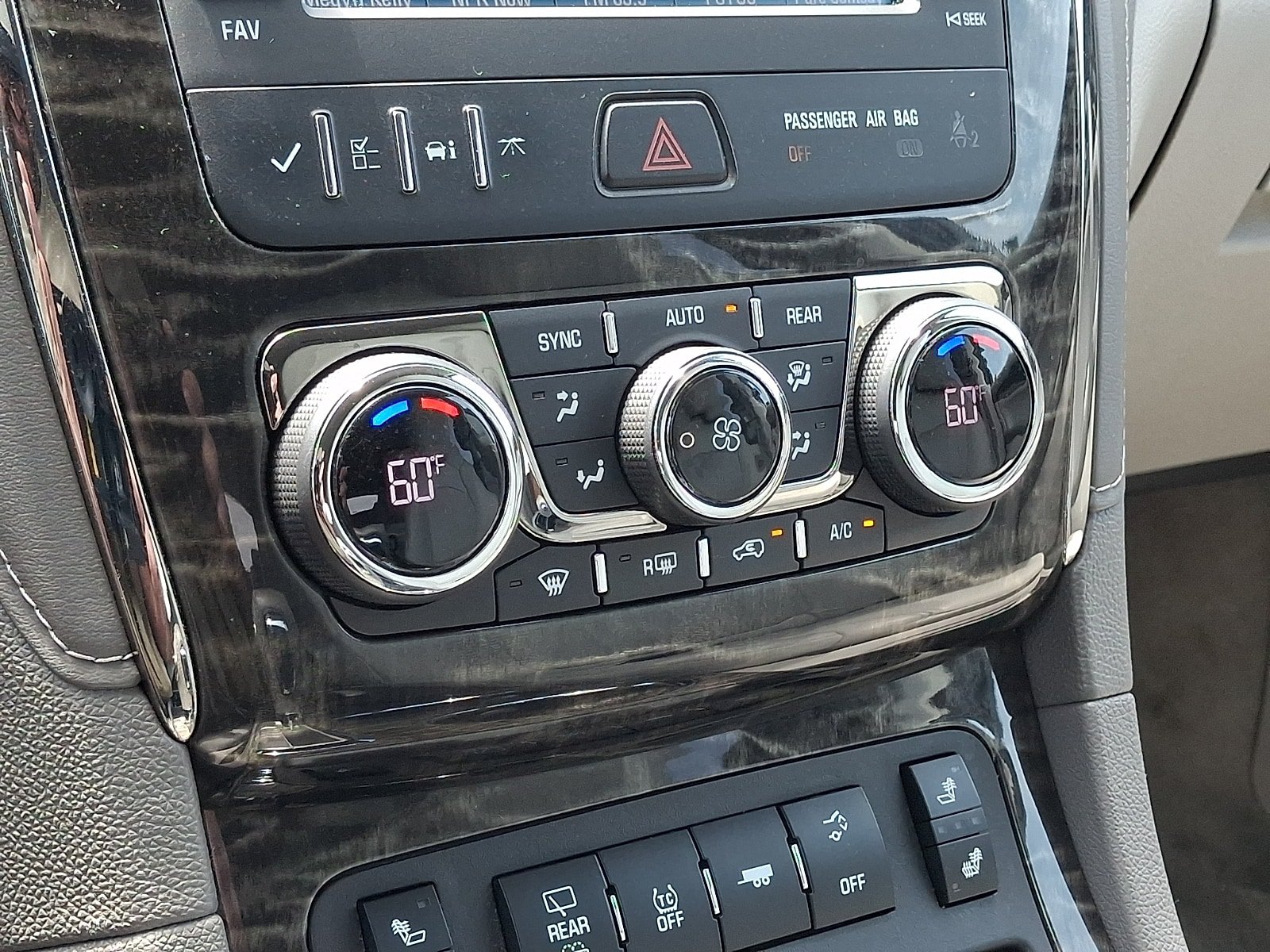 Used 2014 Buick Enclave Leather w/ Trailering Provision Package AWD/4WD image 19