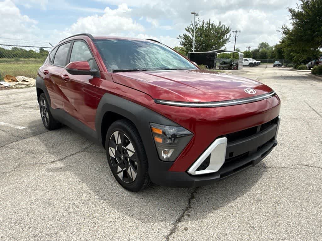 Used 2025 Hyundai Kona SEL FWD image 7