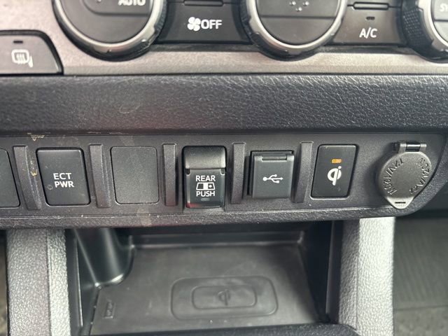 Used 2021 Toyota Tacoma TRD Off-Road image 30