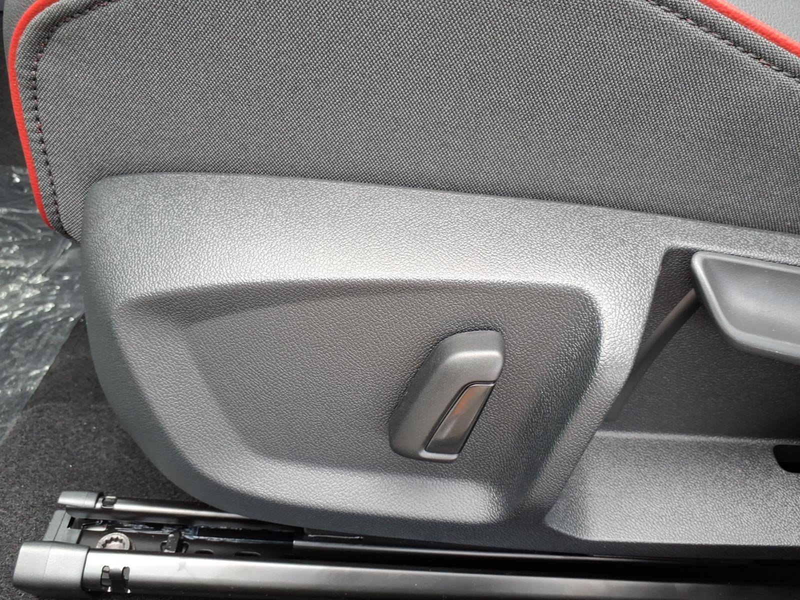 New 2026 Volkswagen GTI SE image 13