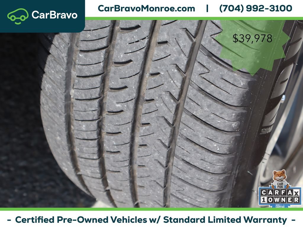 Used 2024 Honda Pilot Touring image 12
