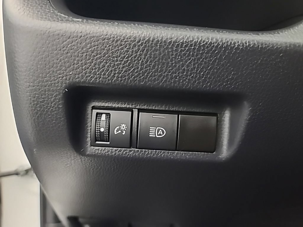Used 2023 Toyota RAV4 XLE AWD/4WD image 28