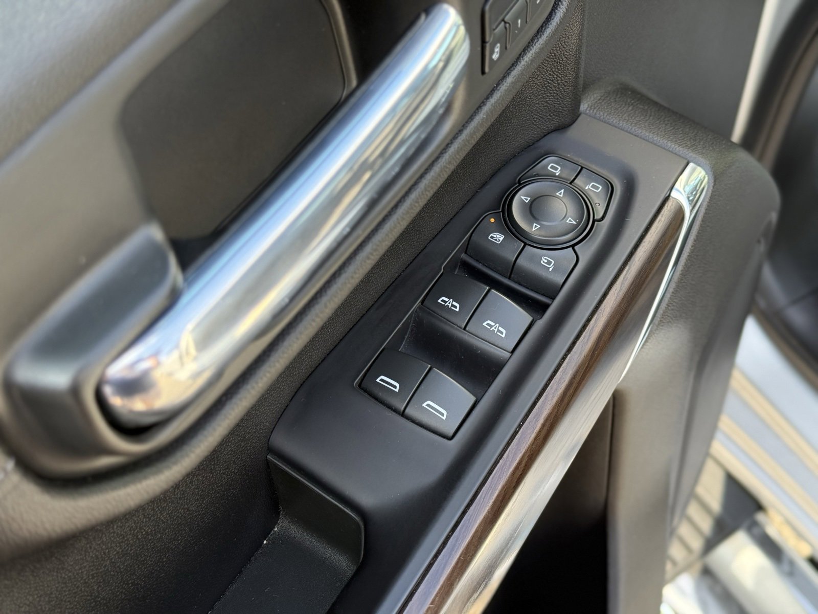 Used 2020 GMC Sierra 1500 SLT w/ SLT Premium Package image 12