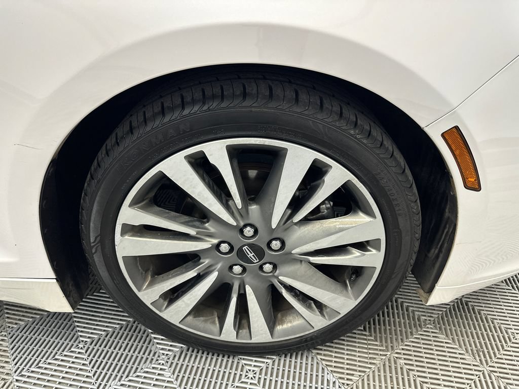 Used 2017 Lincoln MKZ Reserve FWD image 14