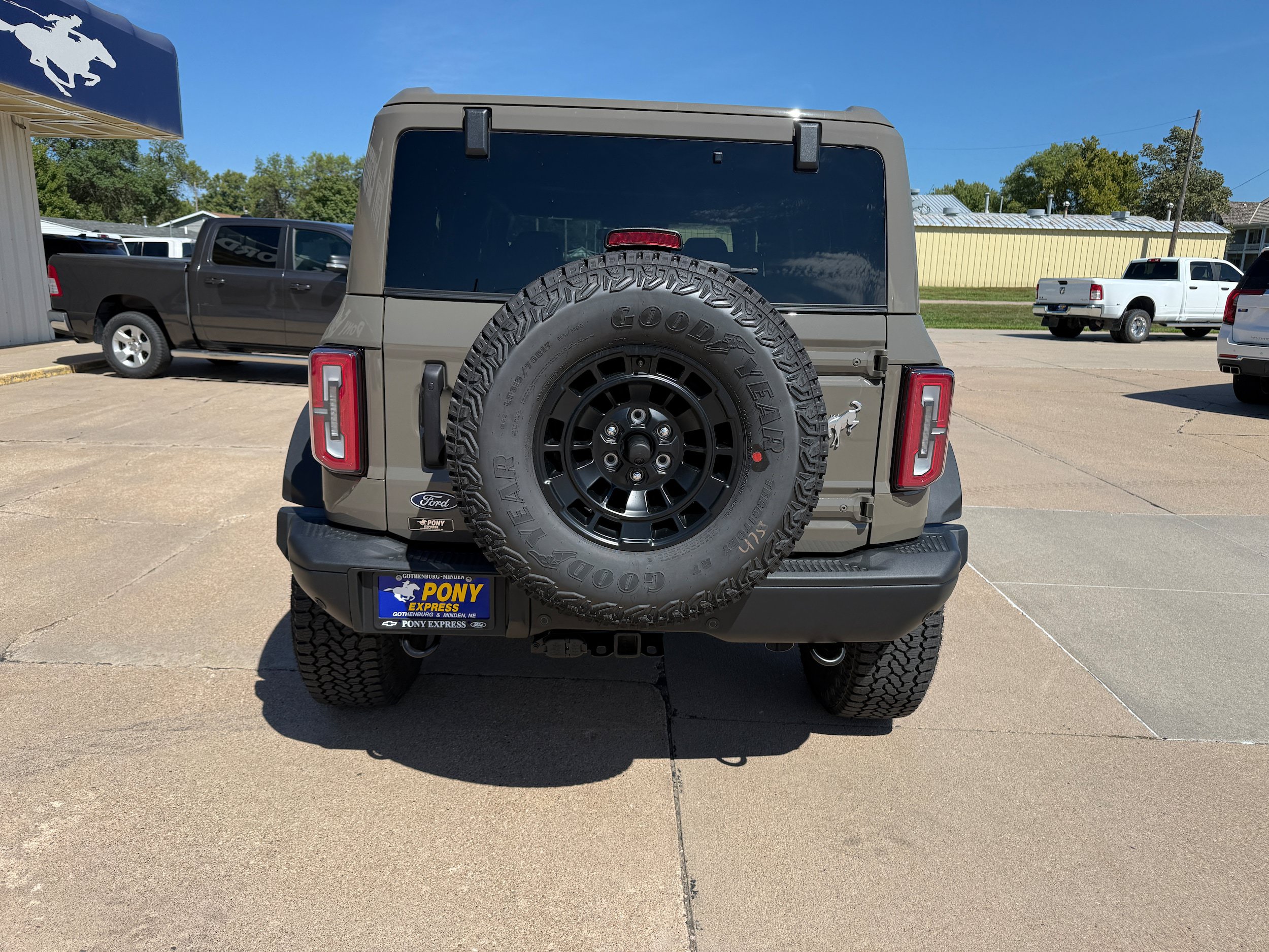 New 2026 Ford Bronco Badlands w/ Sasquatch Package AWD/4WD image 4