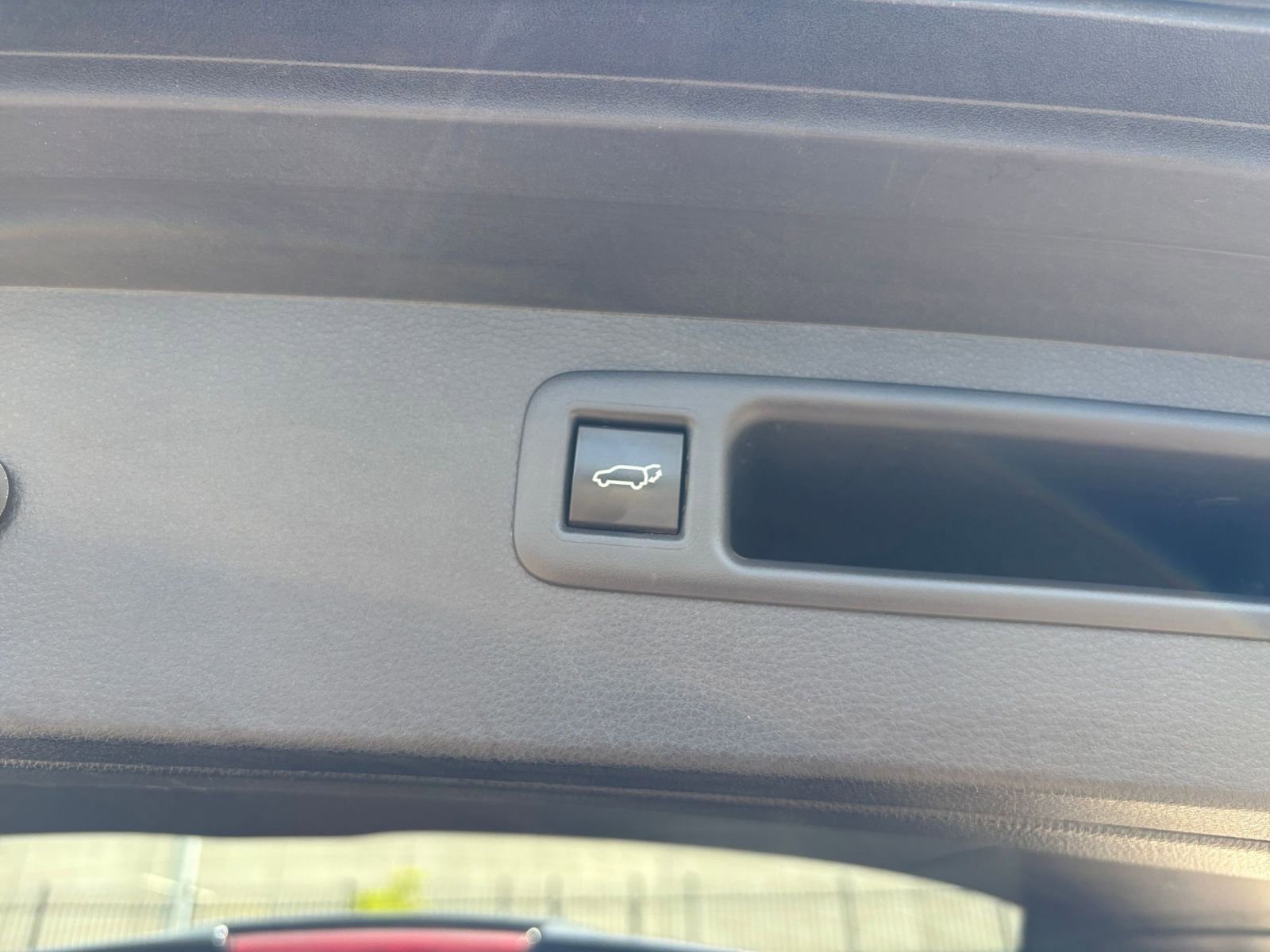 Used 2025 Toyota Highlander XSE AWD/4WD image 23