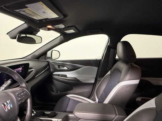 Used 2024 Buick Envista Preferred w/ Convenience I Package FWD image 34