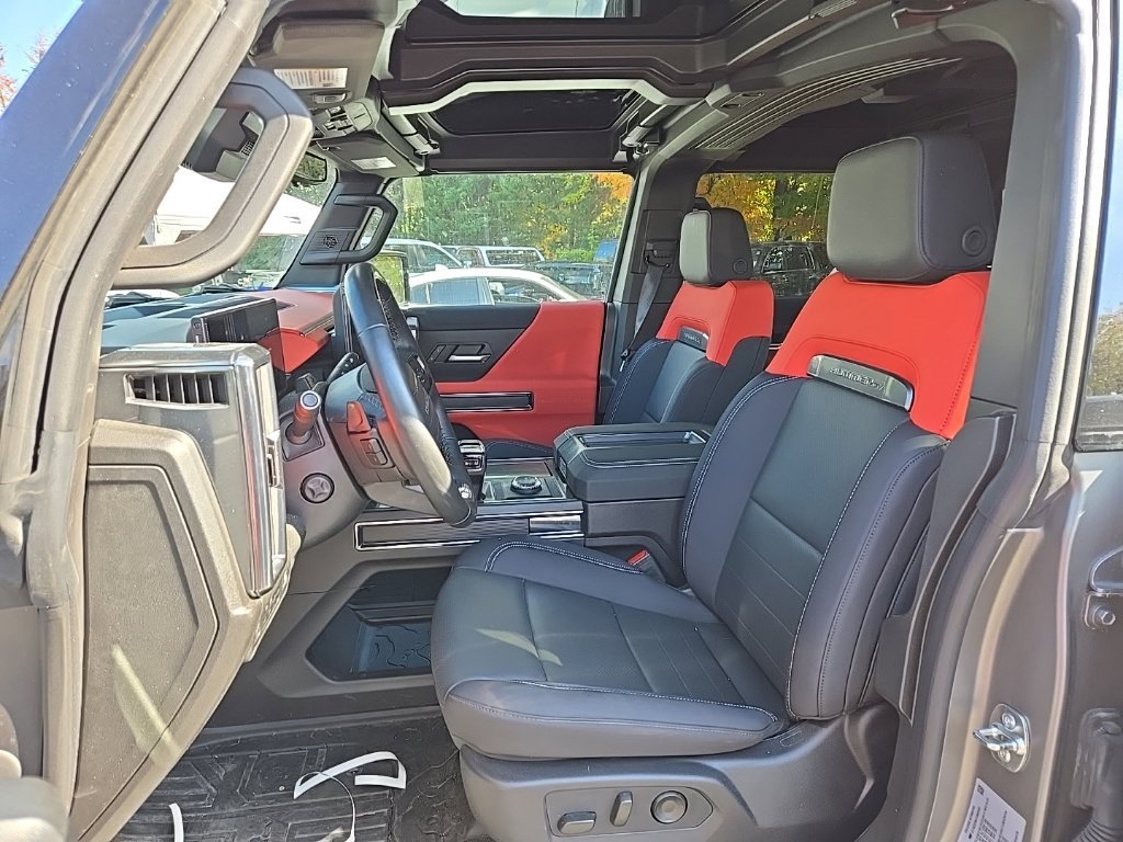 Used 2026 GMC Hummer EV 4x4 Crew Cab w/ Carbon Fiber Edition Package image 13