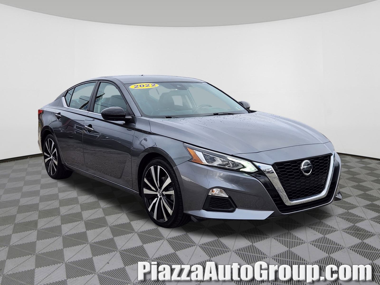 Used 2022 Nissan Altima 2.5 SR image 1