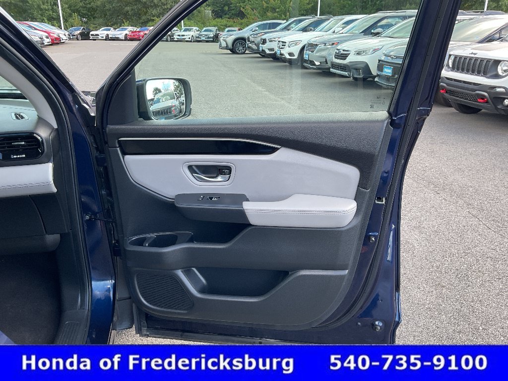 Certified 2025 Honda Pilot Touring image 13