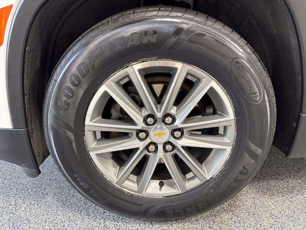 Used 2023 Chevrolet Traverse LT AWD/4WD image 49