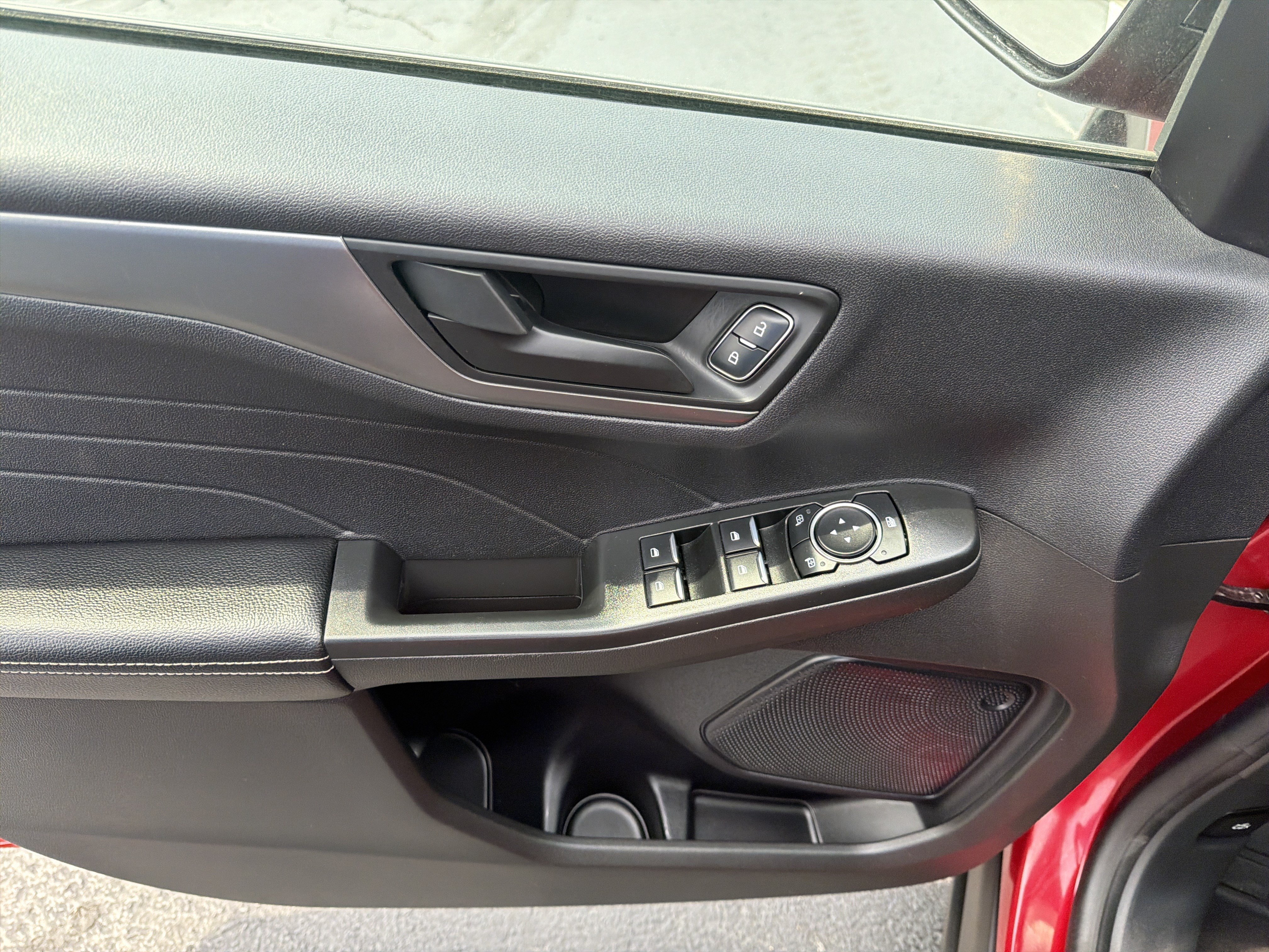 Used 2023 Ford Escape Active AWD/4WD image 17
