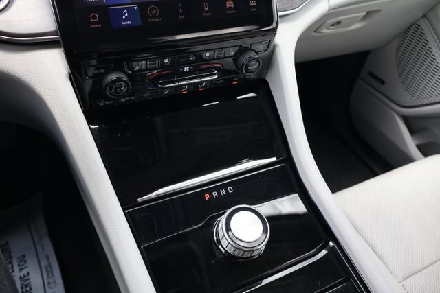 Used 2023 Jeep Grand Cherokee L Overland w/ Luxury Tech Group IV RWD image 14