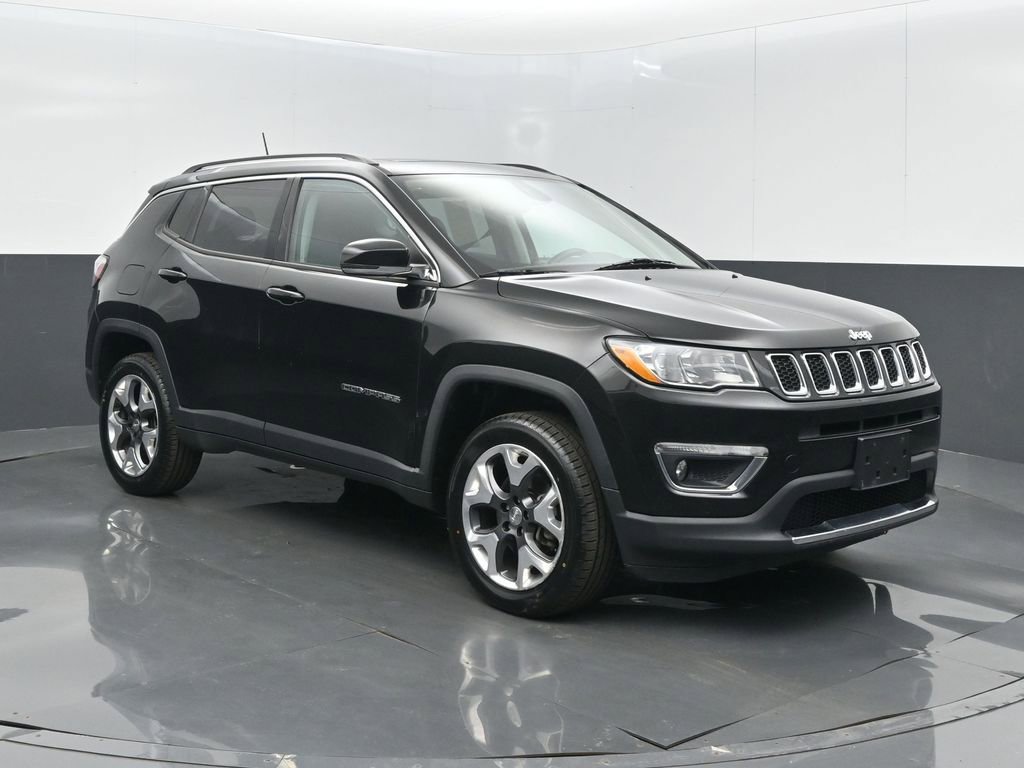 Used 2018 Jeep Compass Limited w/ Navigation Group AWD/4WD image 1