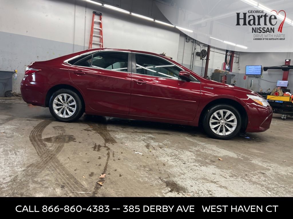 Used 2017 Toyota Camry LE image 5