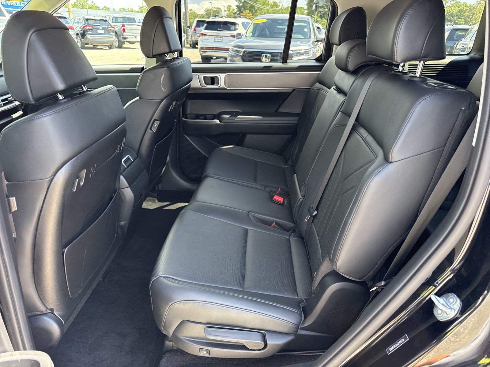 Certified 2025 Hyundai Santa Fe SEL FWD image 13