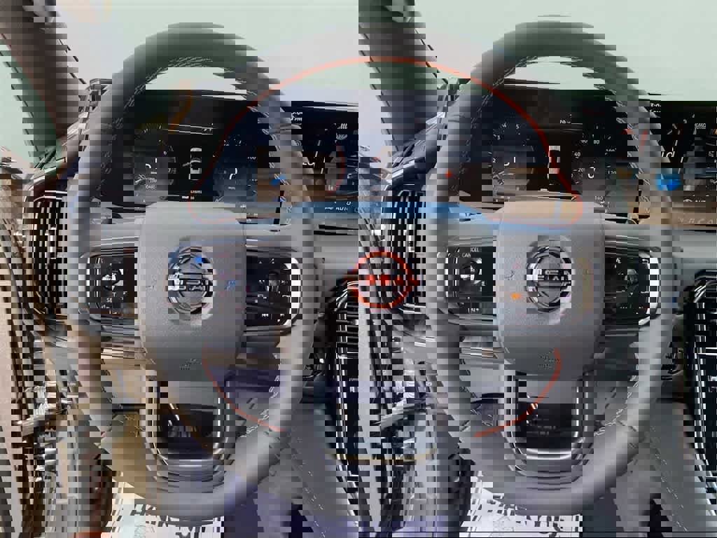 New 2025 Nissan Armada PRO-4X w/ Pro-4X Premium Package image 13