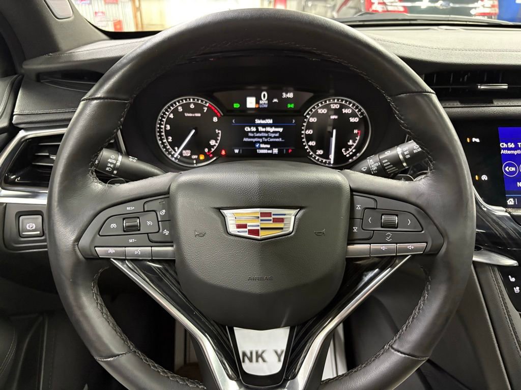 Used 2025 Cadillac XT6 Premium Luxury image 29