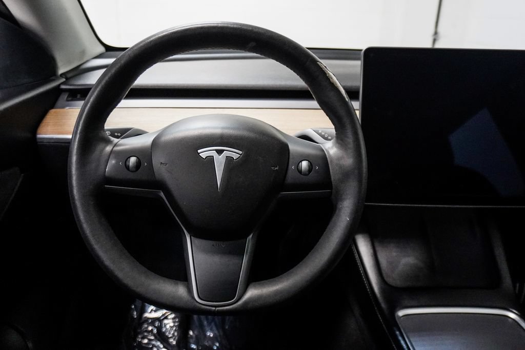 Used 2022 Tesla Model Y Long Range AWD/4WD image 13