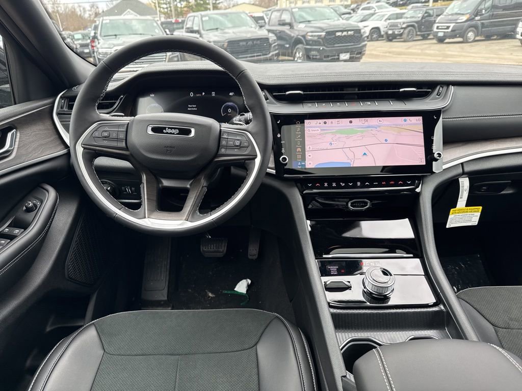 New 2026 Jeep Grand Cherokee Altitude AWD/4WD image 22