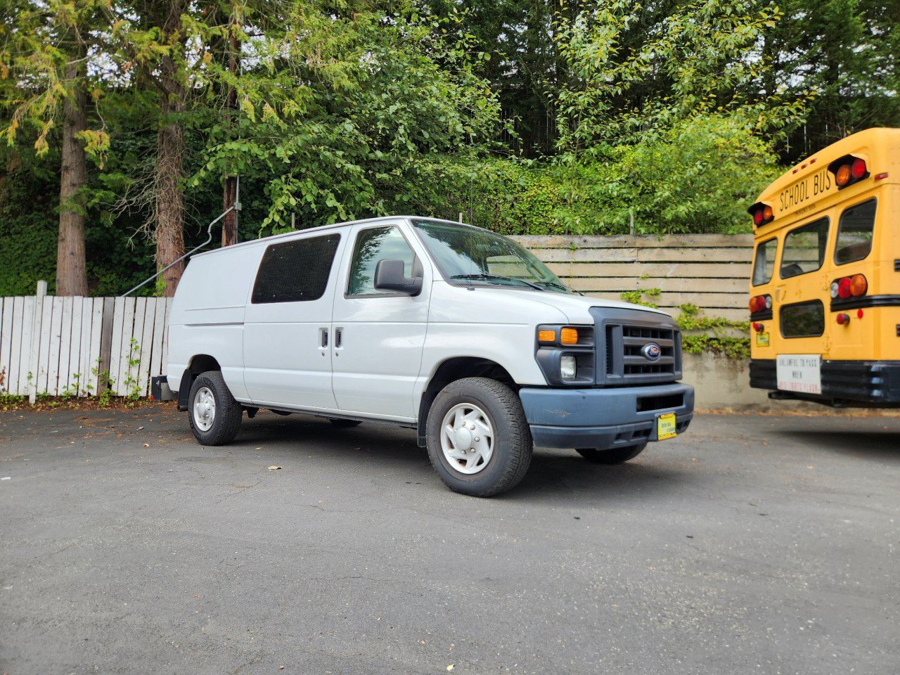 Used 2014 Ford E-350 and Econoline 350 Super Duty w/ Power Group RWD image 11