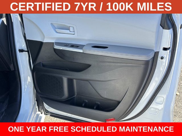 Used 2026 Toyota Sienna LE FWD image 8