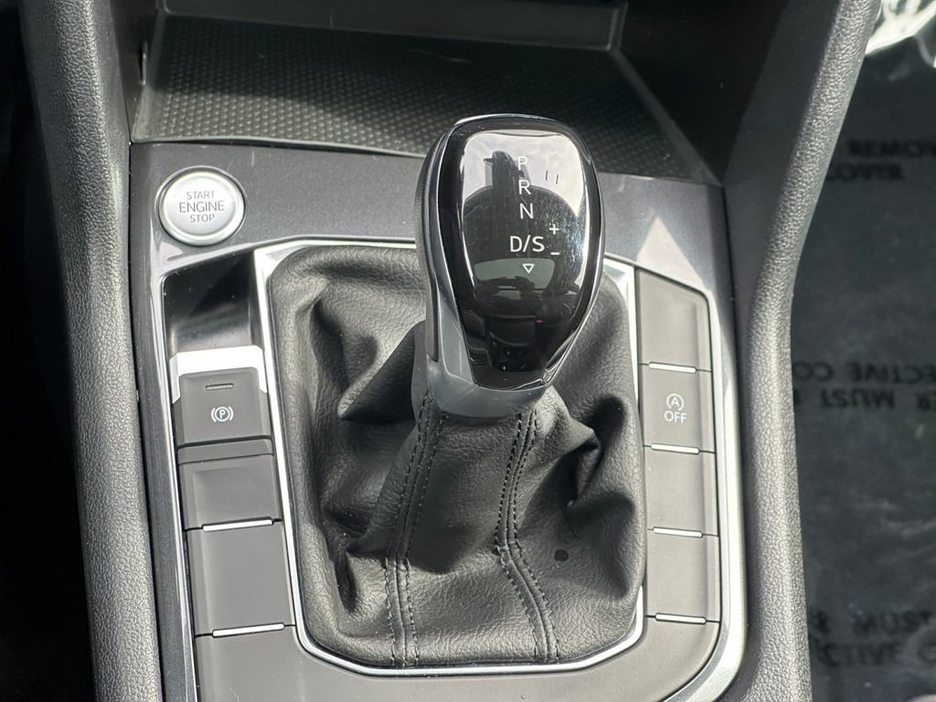 Used 2024 Volkswagen Tiguan Wolfsburg Edition image 17