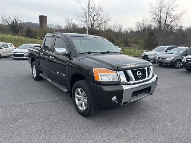 Used 2014 Nissan Titan SV w/ SV Value Truck Package AWD/4WD image 2