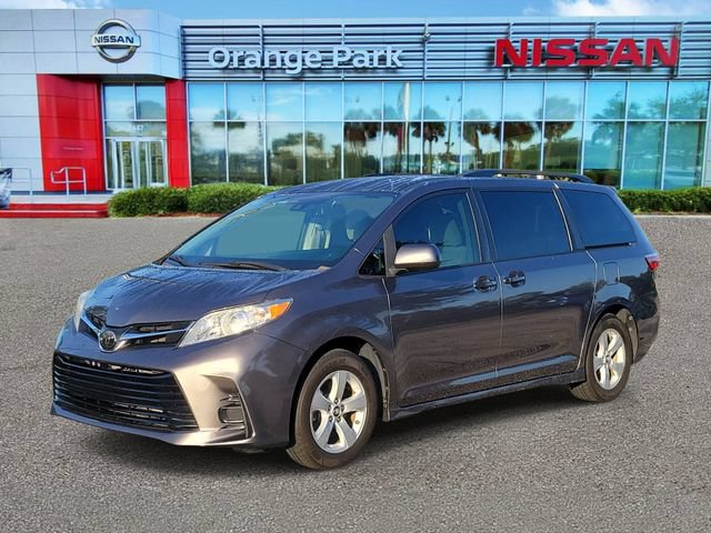 Used 2020 Toyota Sienna LE FWD image 4