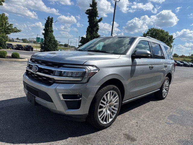 Used 2024 Ford Expedition Limited AWD/4WD image 18