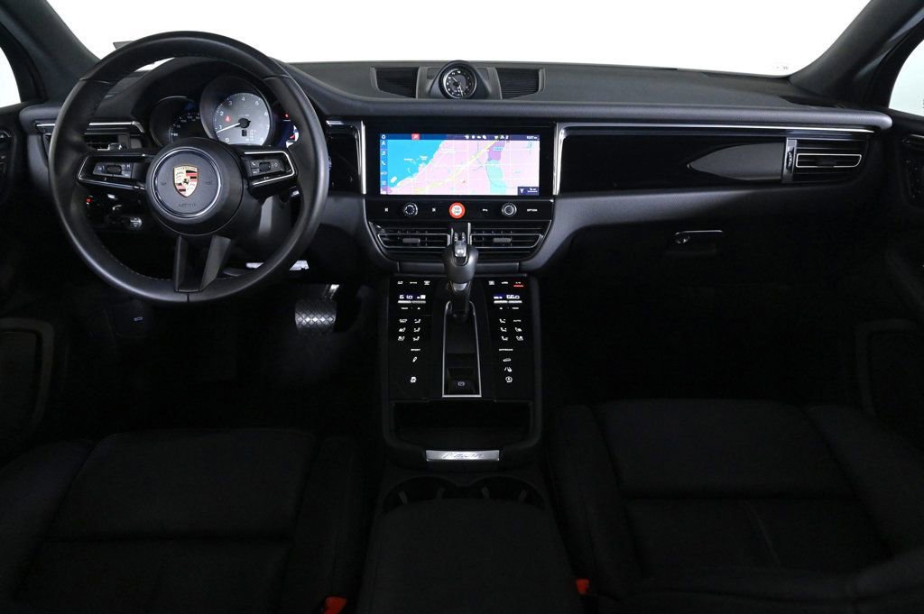 Used 2025 Porsche Macan S image 11